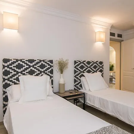 Dunes Waterfront Retreat Marbella